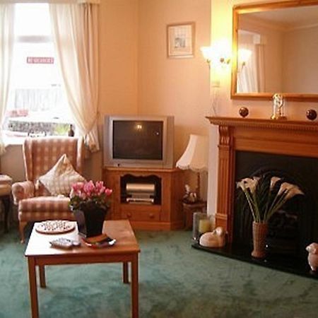 The Adelphi Bed and Breakfast Paignton Exteriör bild